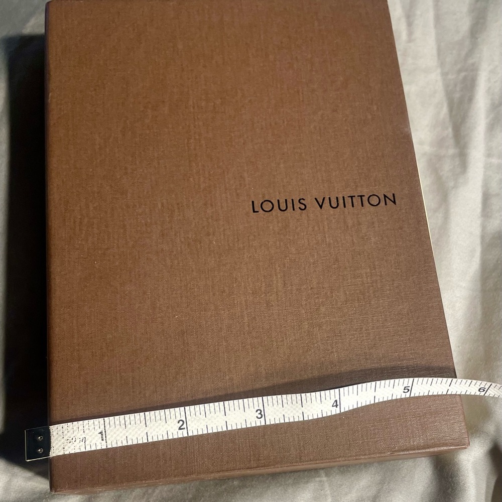 Louis Vuitton Box With Day Timer - image 4